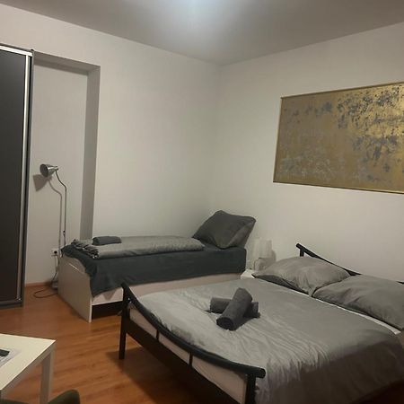 דירות ברטיסלאבה Plaza De Luxe מראה חיצוני תמונה